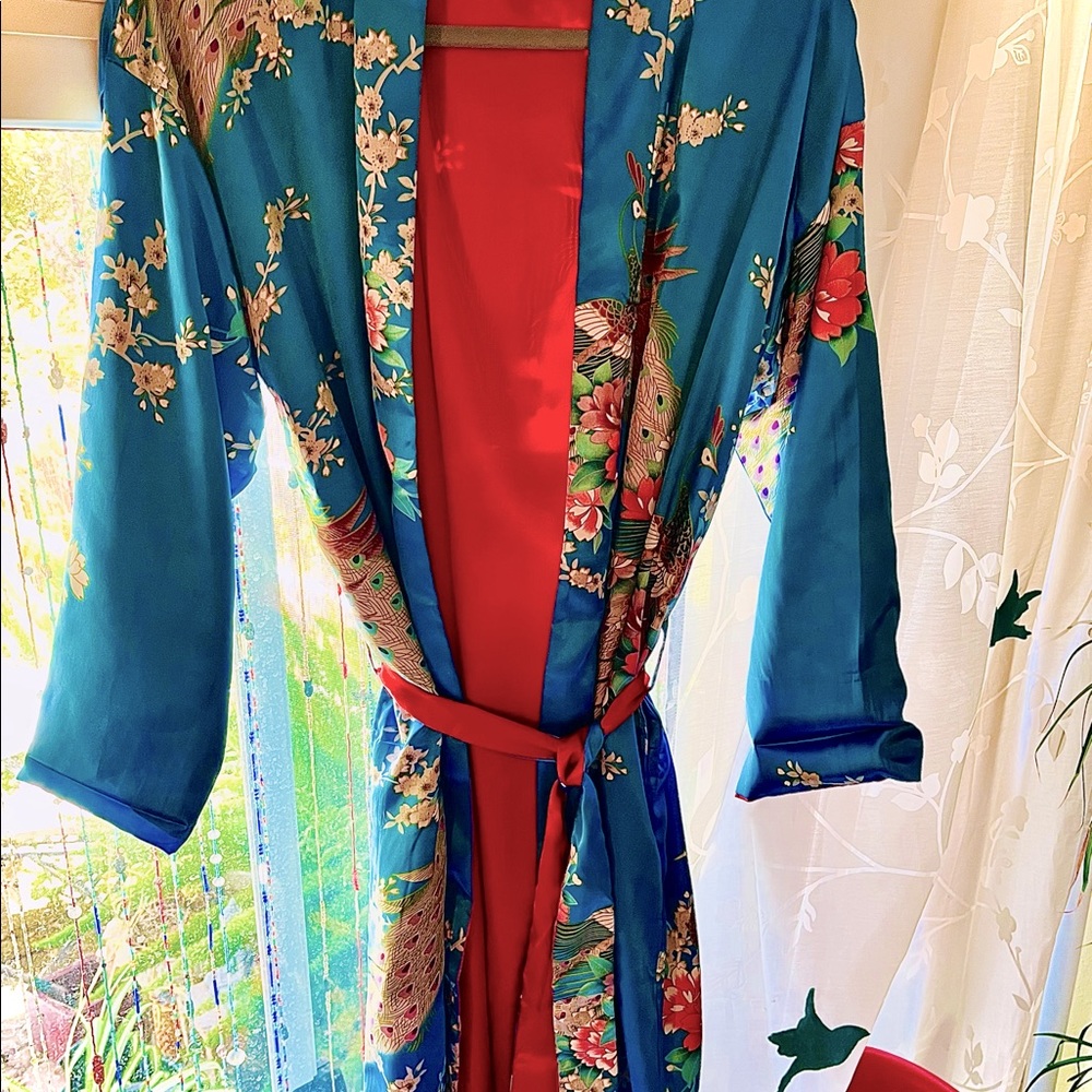 Never worn, bought at a boutique on sale for $200 soft and reversible & vibrant